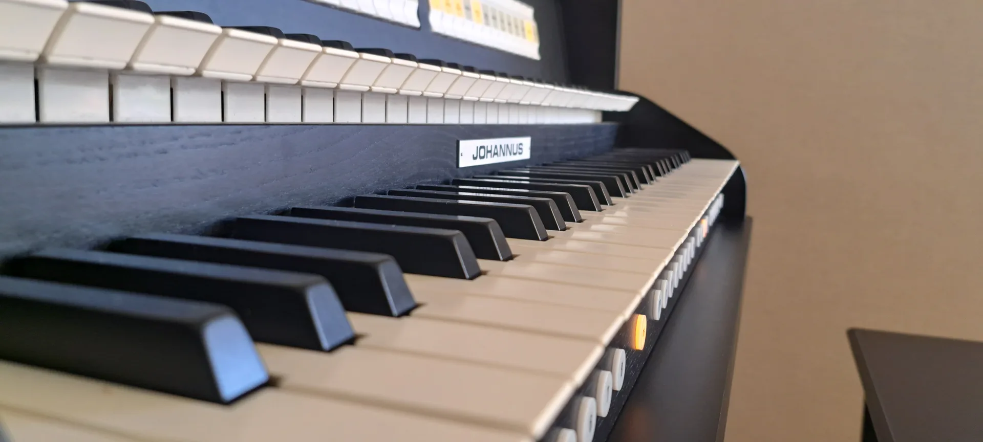 Klaviaturen van een Johannus orgel